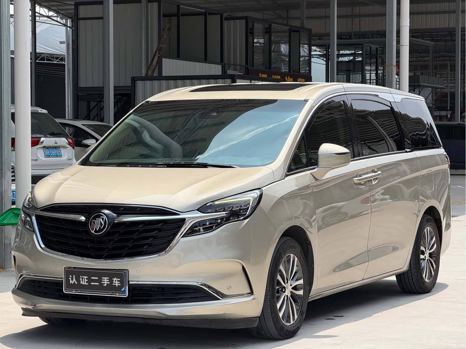 Buick GL8, 2022 1