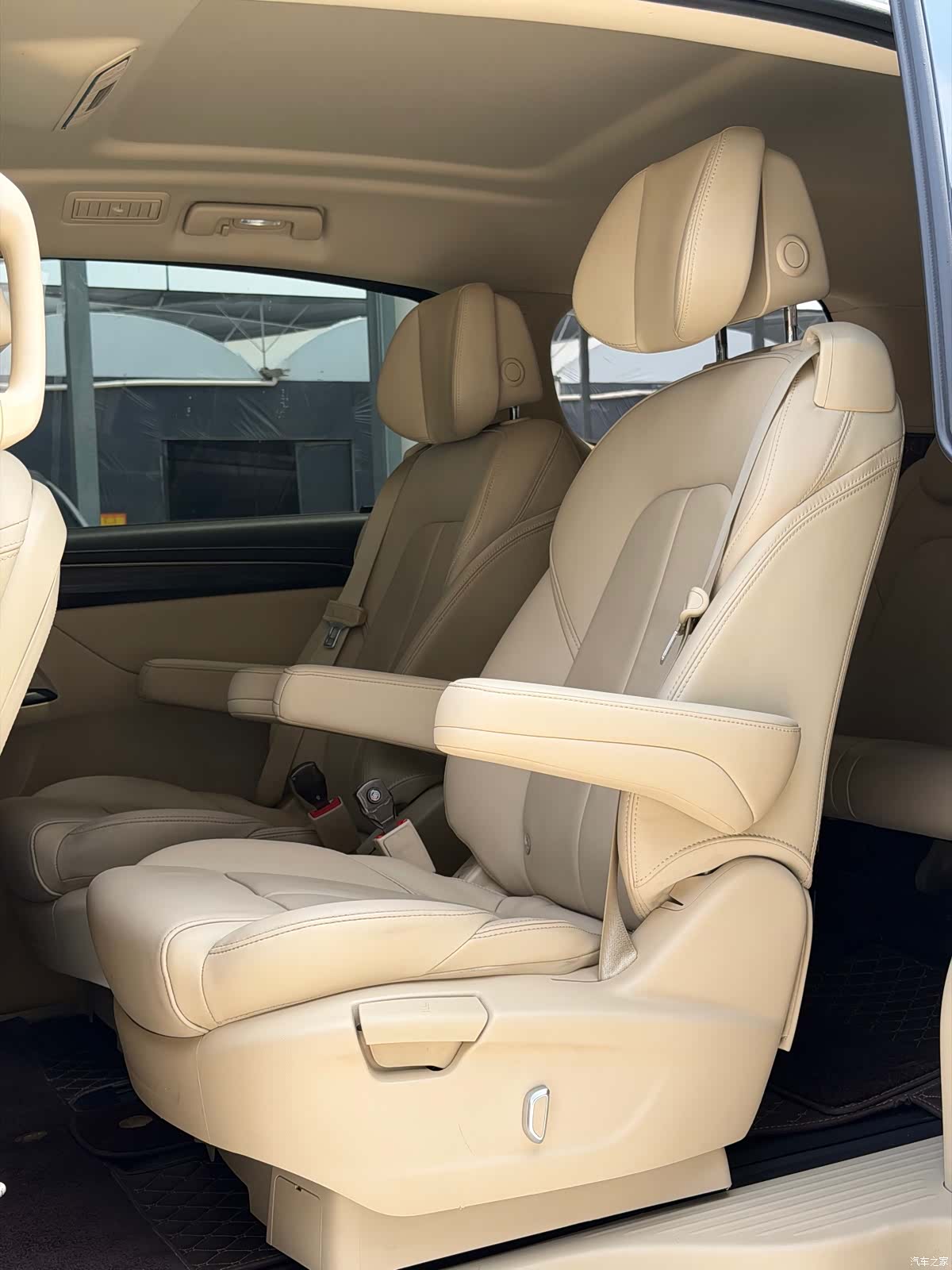 Buick GL8, 2022 8