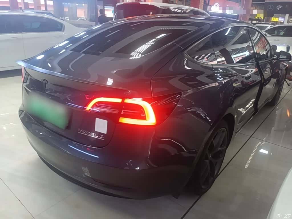 Tesla Model 3, 2022 7