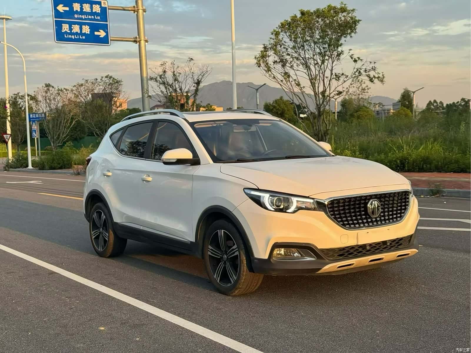 MG ZS, 2018 3