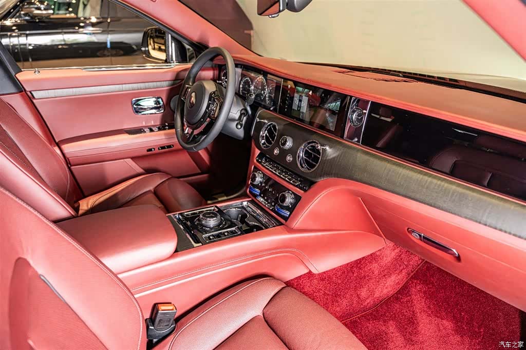 Rolls-Royce Ghost, 2022 9