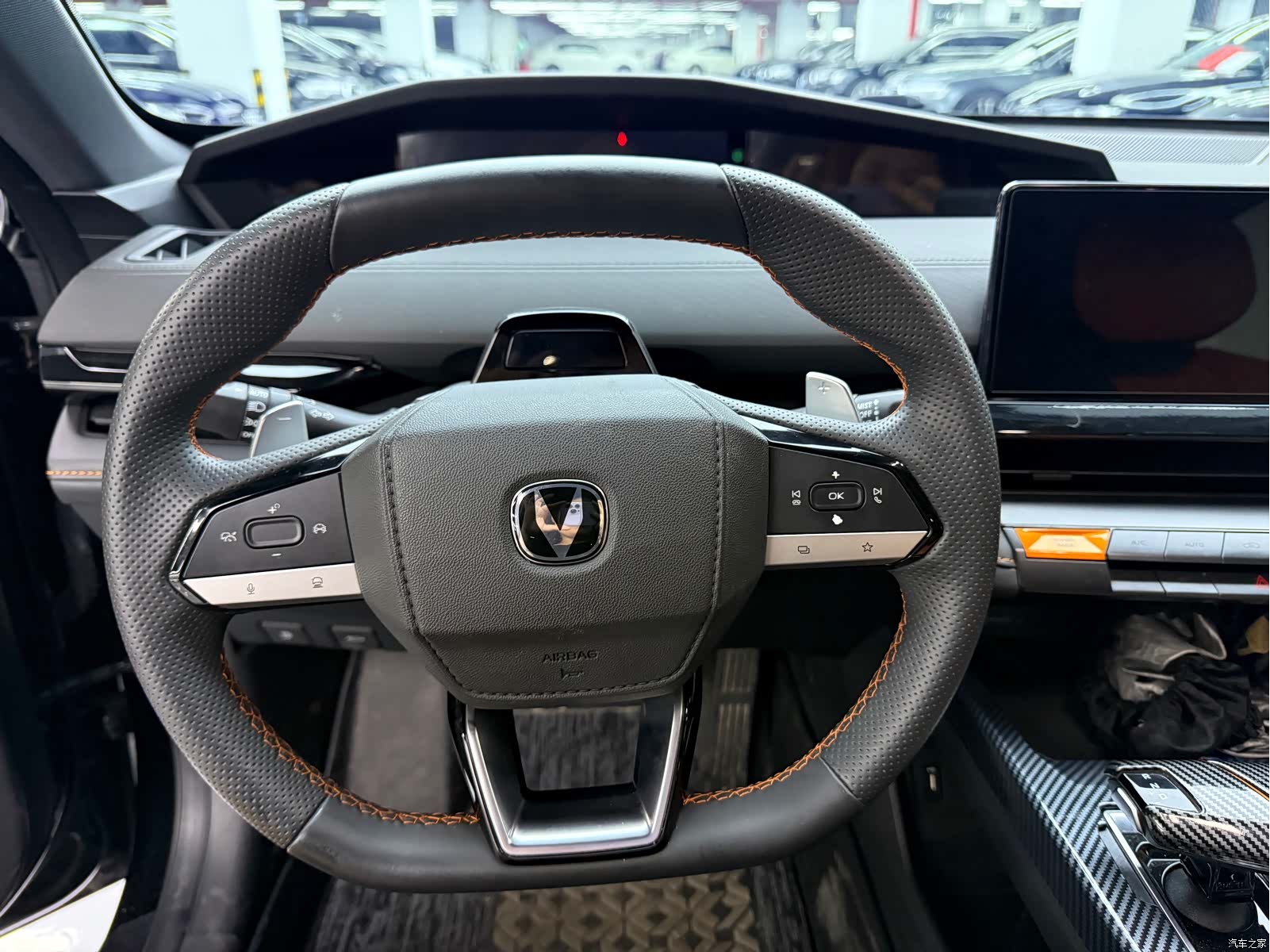Changan UNI-V, 2024 6