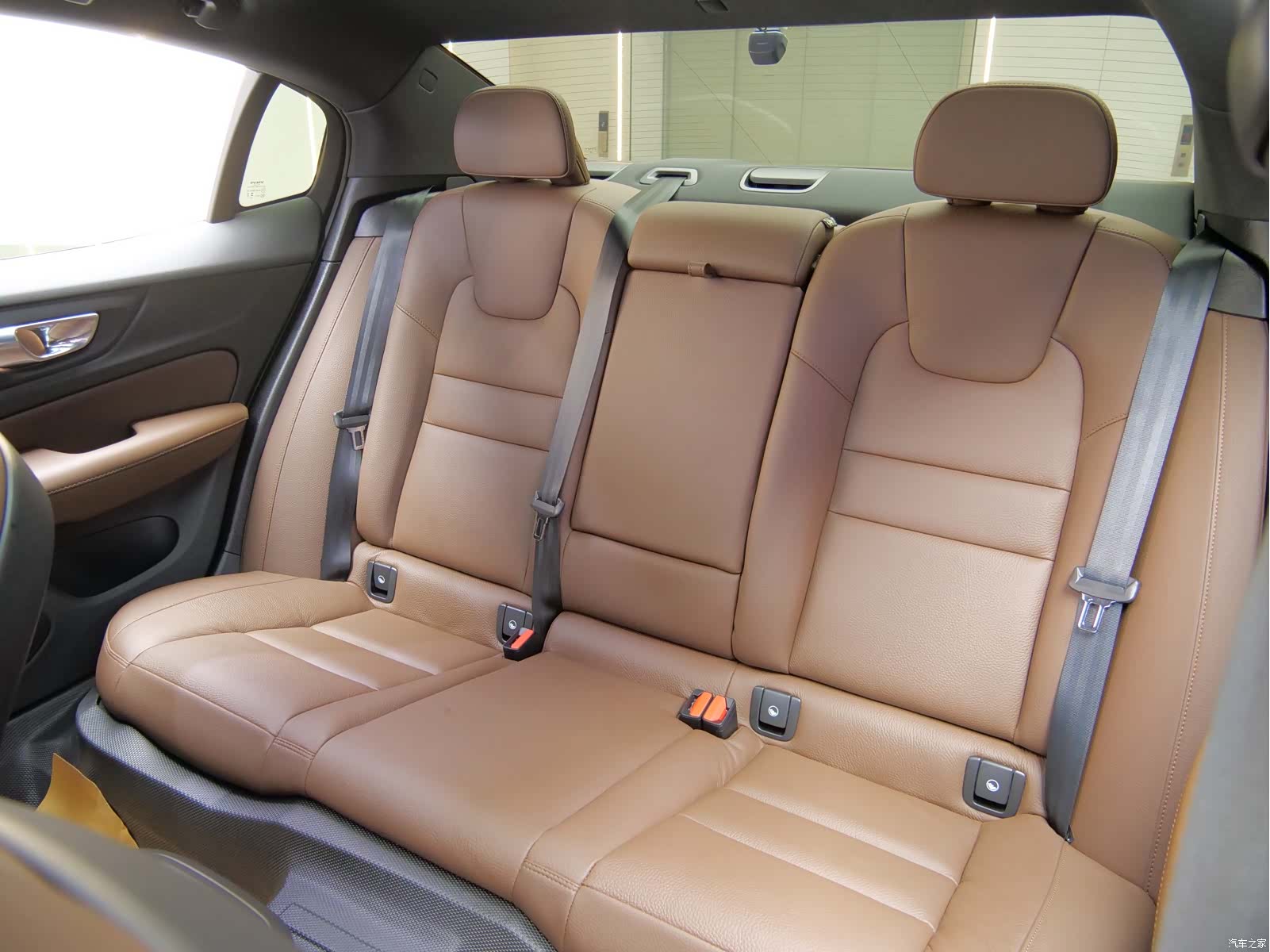Volvo S60, 2024 10