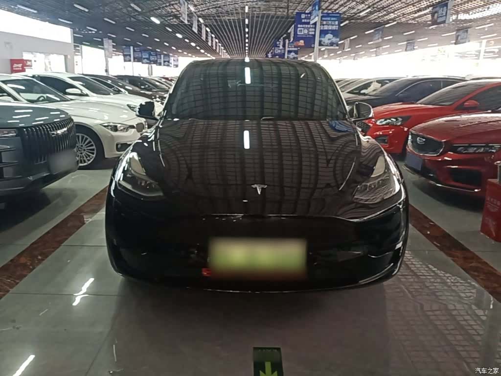 Tesla Model Y, 2022 3