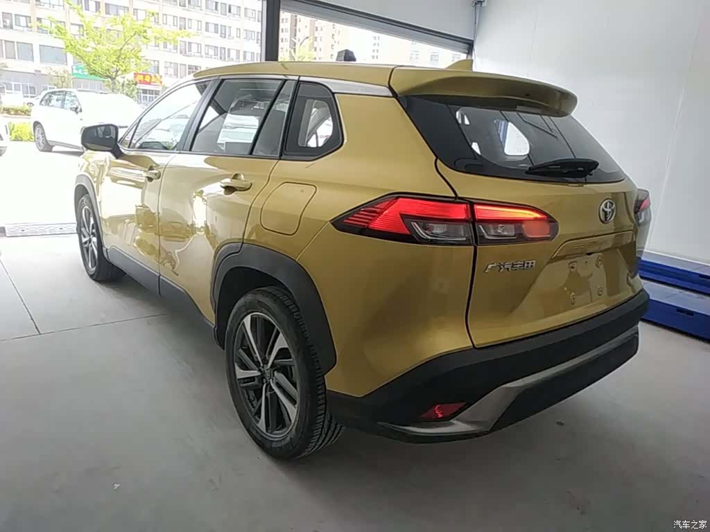 Toyota Frontlander, 2022 все фото