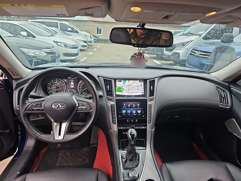 Infiniti Q50L