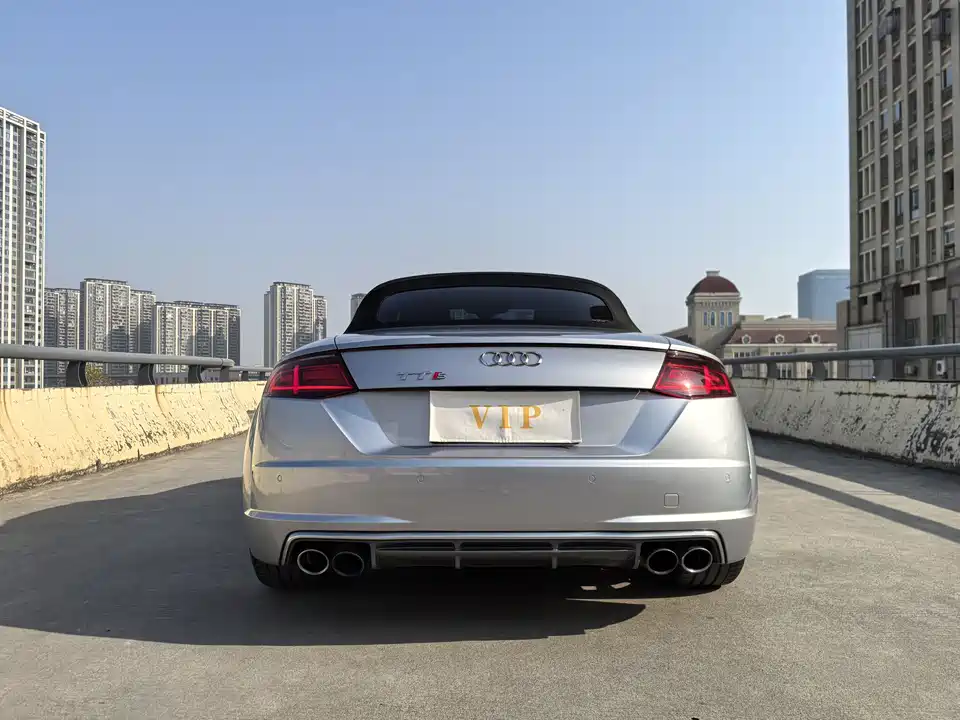 Audi TTS
