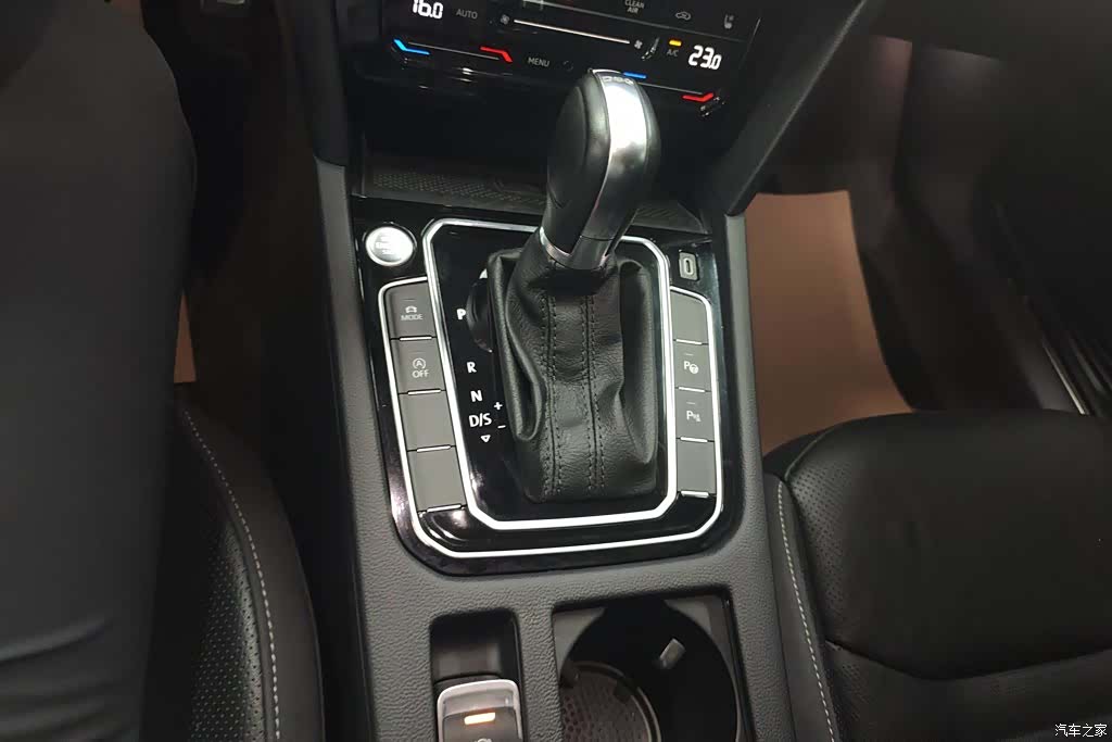Volkswagen CC, 2024 16