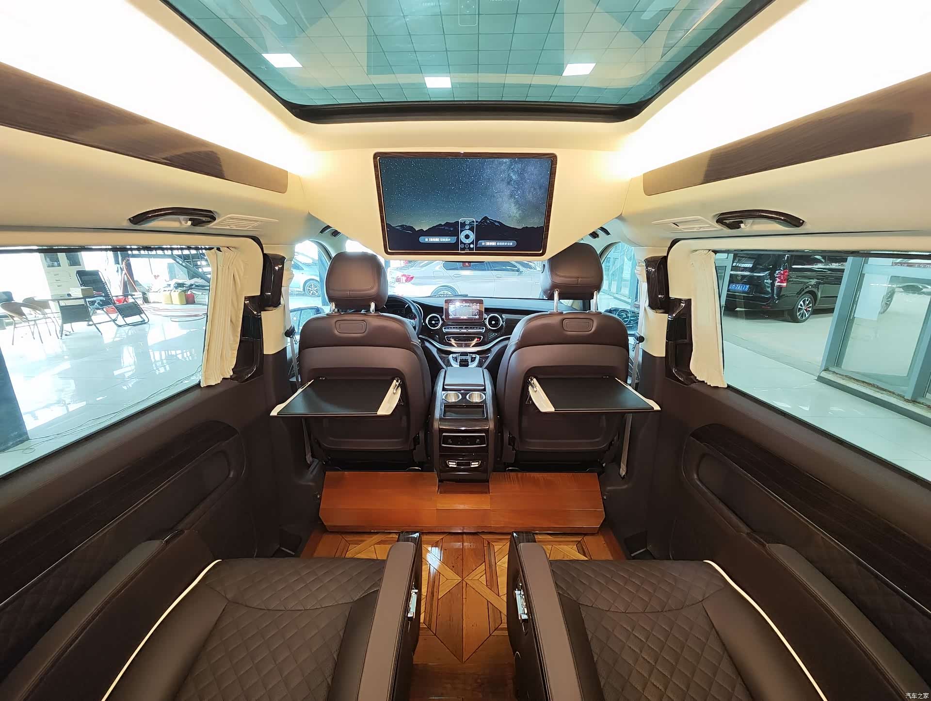 Mercedes-Benz V-Class, 2018 9