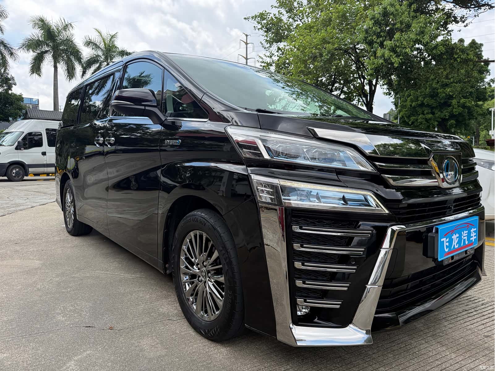 Toyota Vellfire, 2020 все фото