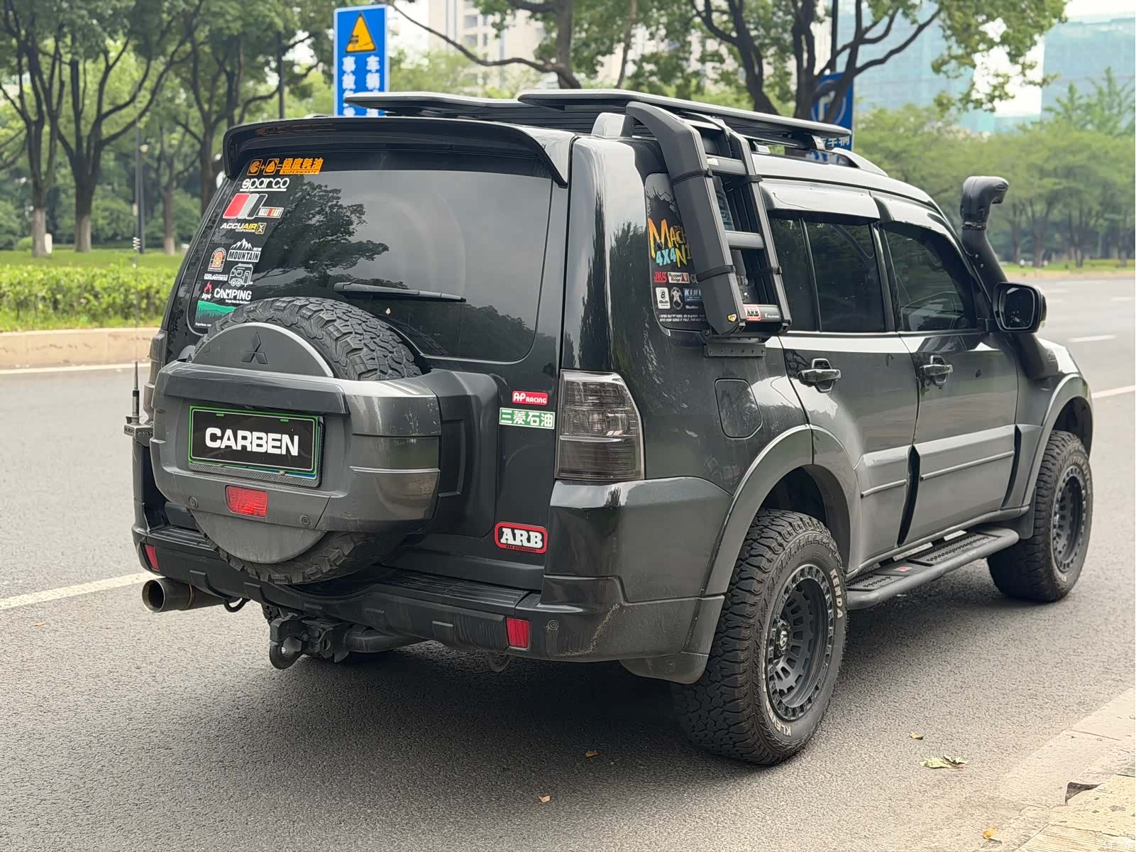 Mitsubishi Pajero, 2016 все фото