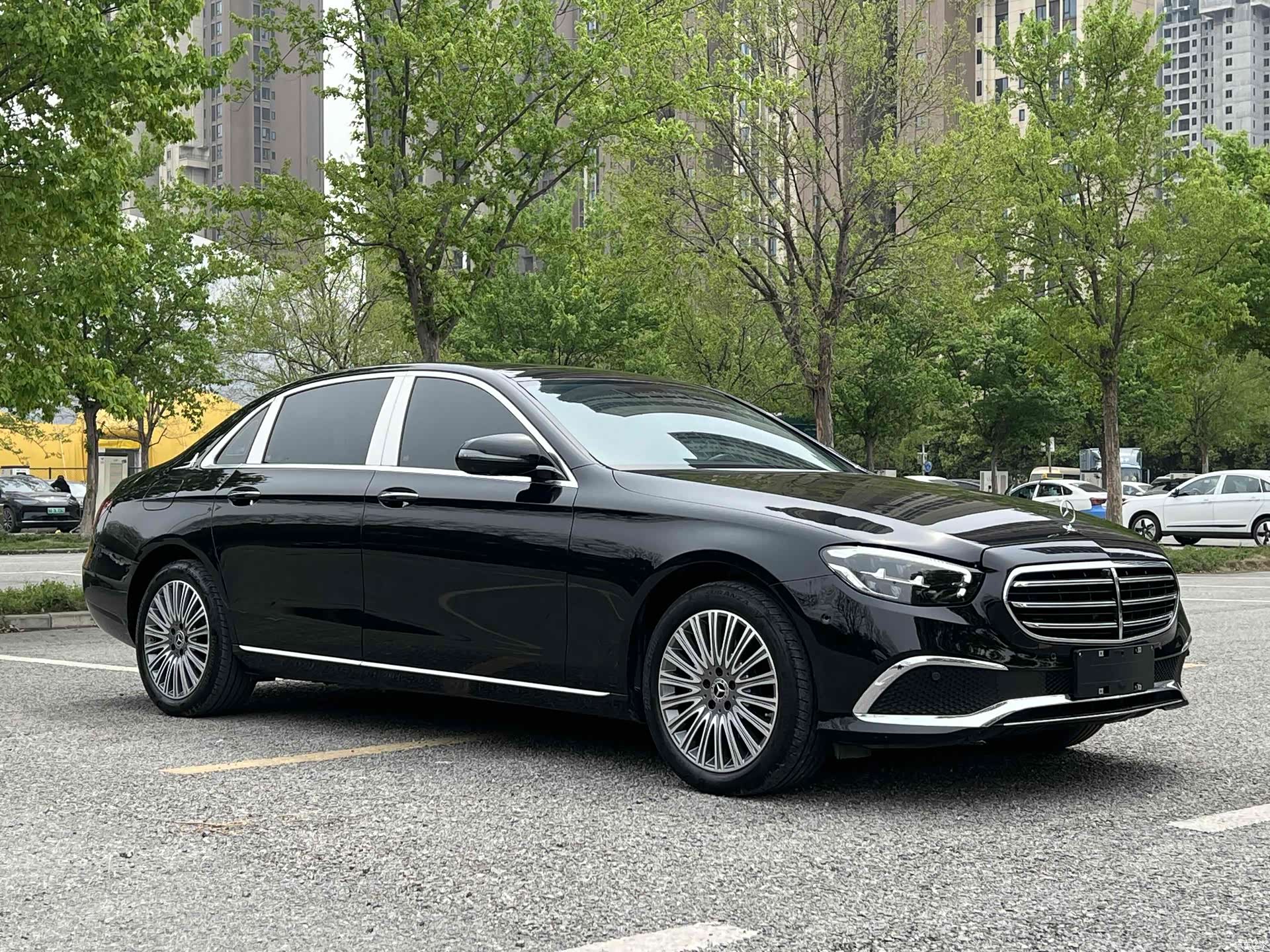 Mercedes-Benz E-Class, 2023 3