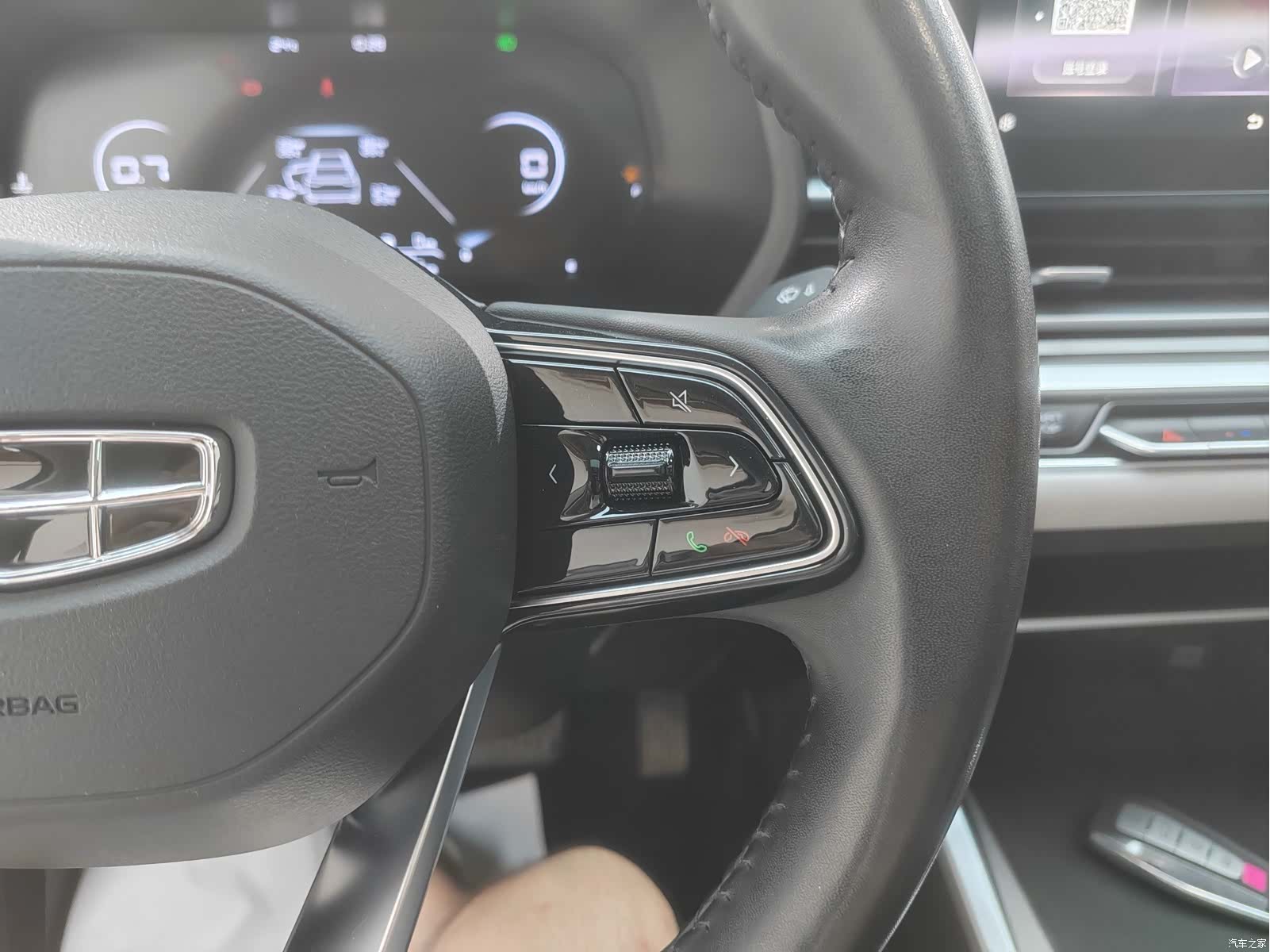 Geely Emgrand, 2022 18