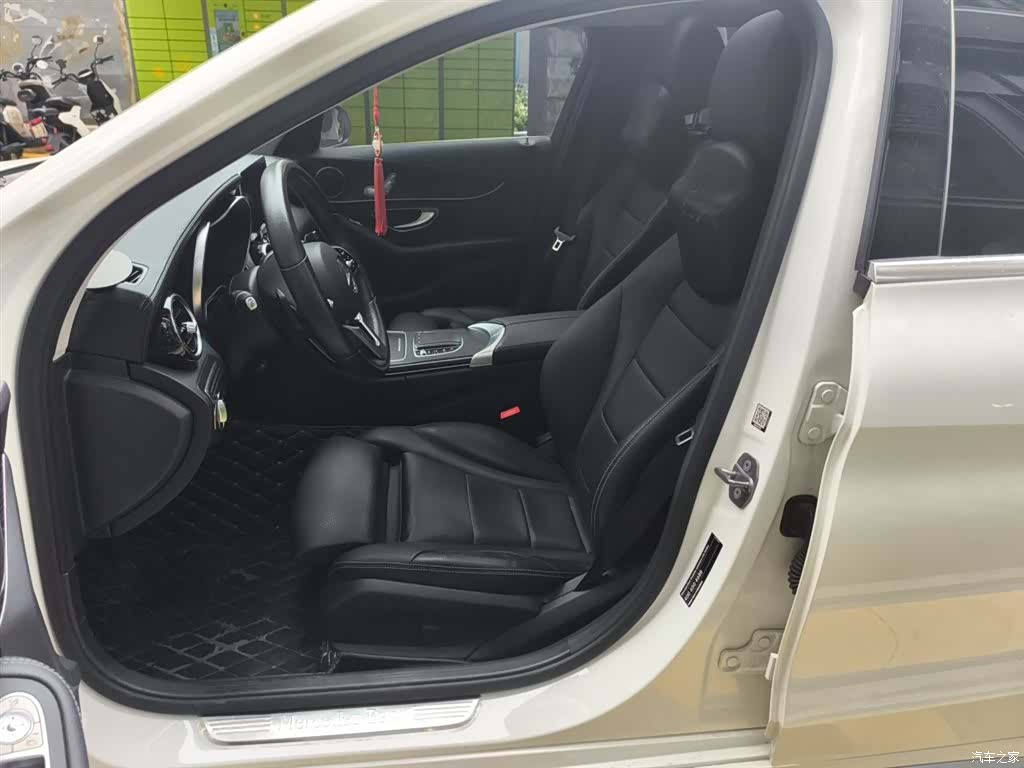 Mercedes-Benz C-Class, 2019 16
