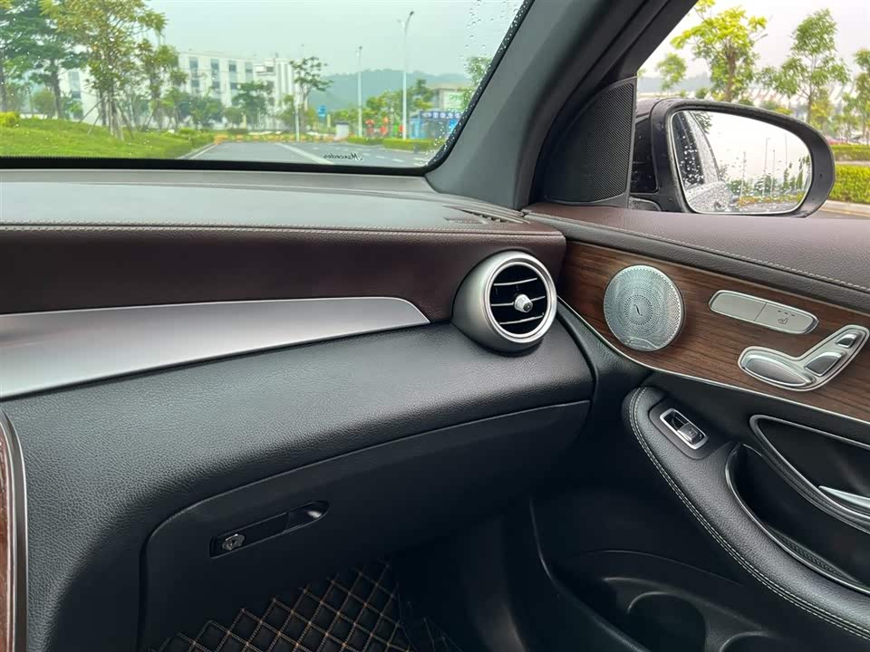Mercedes-Benz GLC Mercedes-Benz GLC