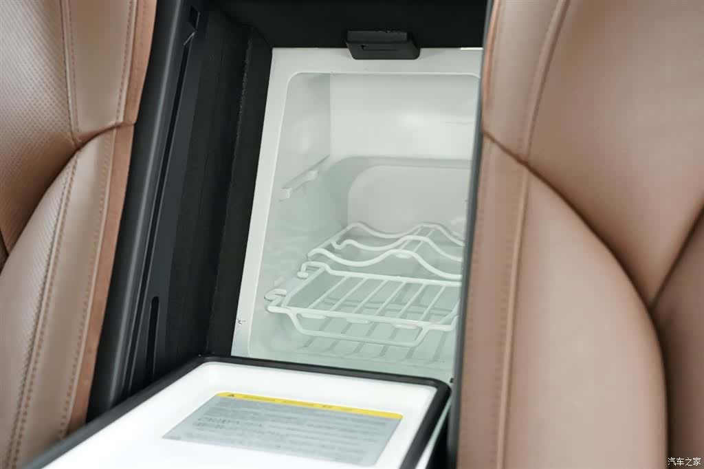 Audi A8L, 2013 21