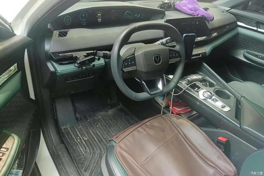 Changan UNI-V, 2025 12