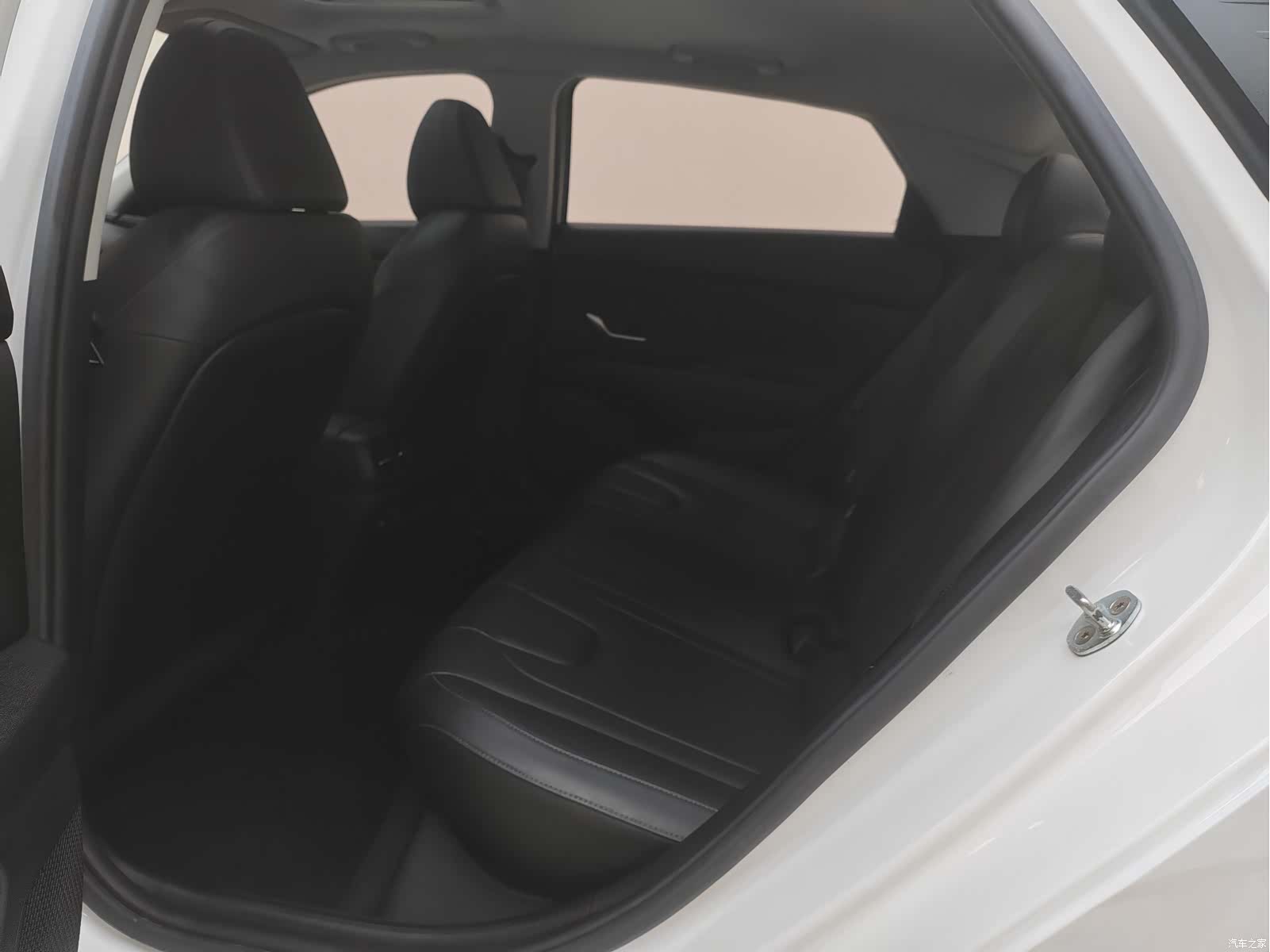 Hyundai Elantra, 2022 9