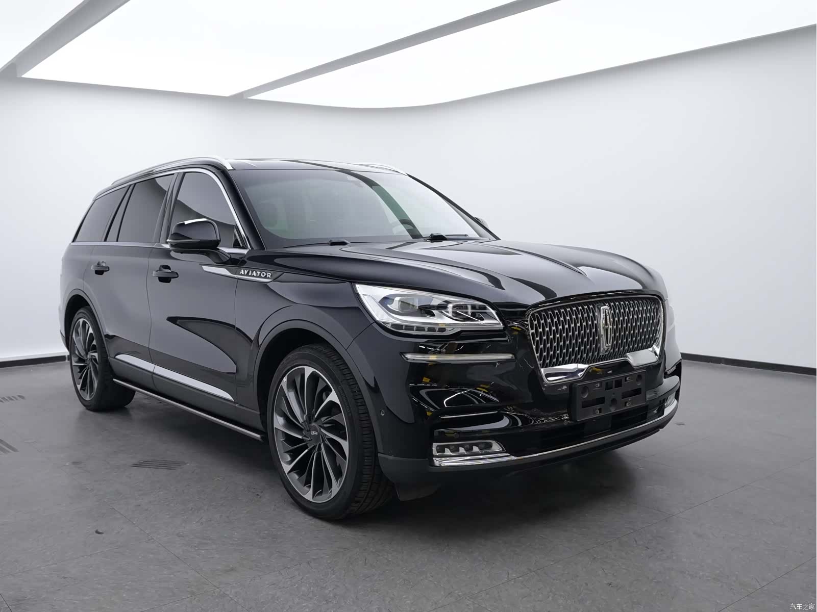 Lincoln Aviator, 2022 3