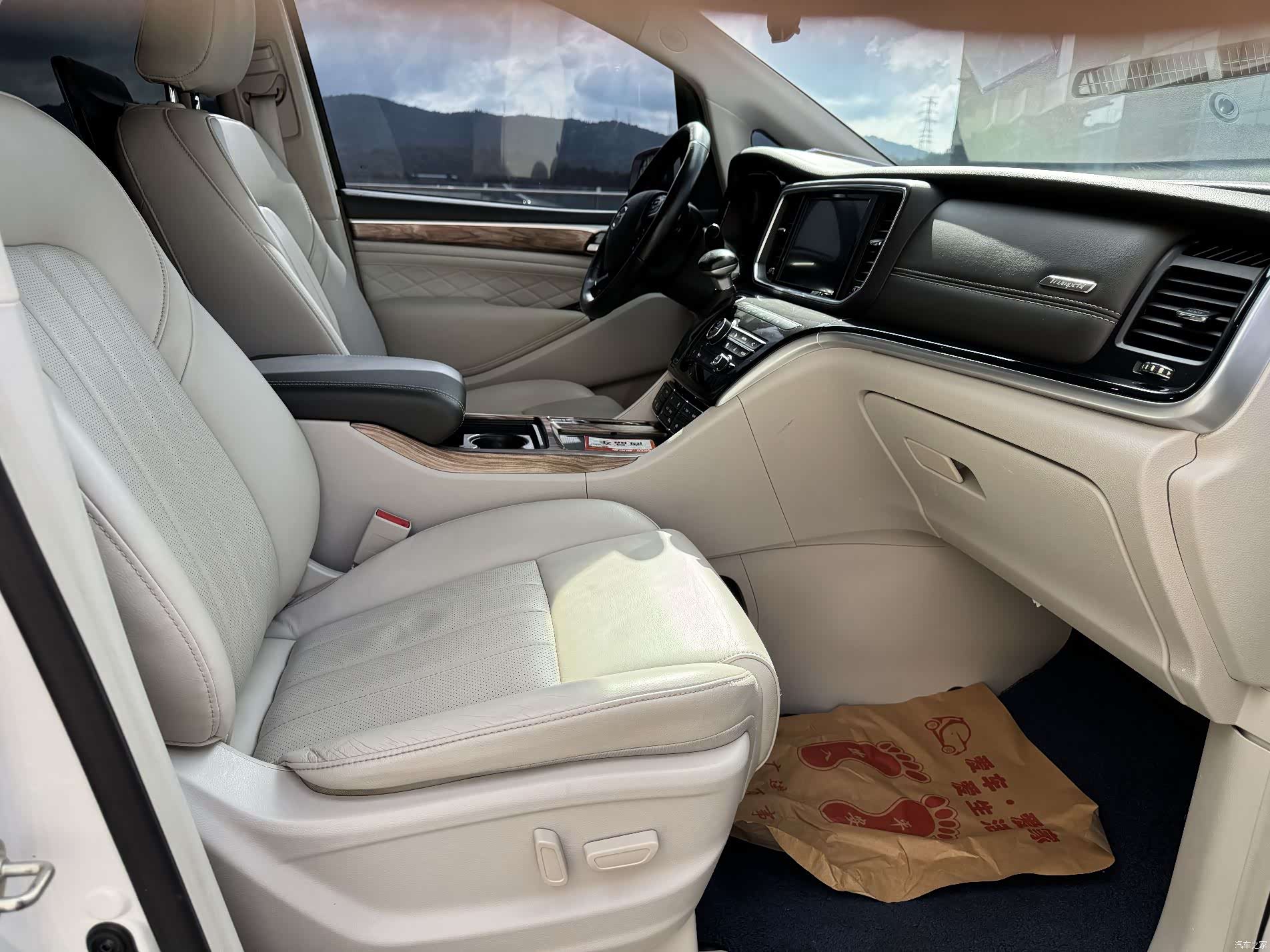 Trumpchi M8, 2018 26
