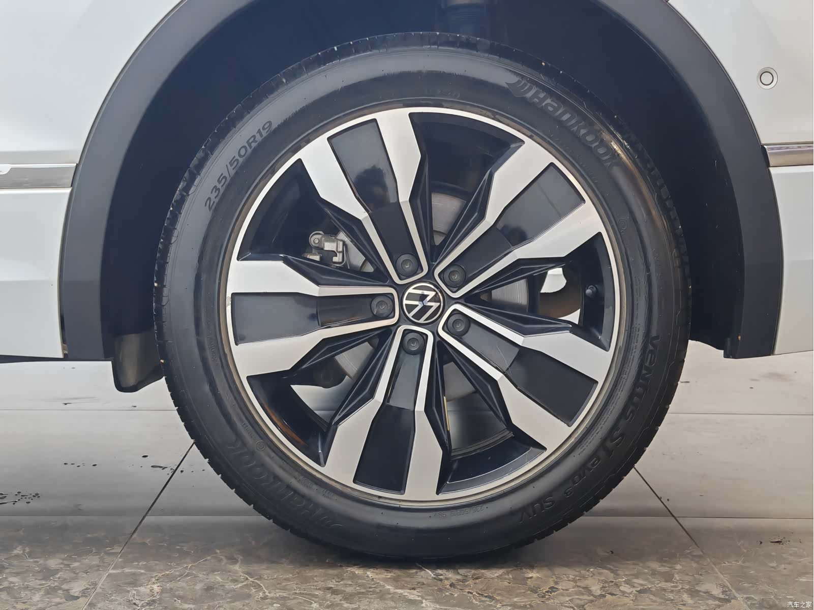 Volkswagen Tiguan L, 2022 9