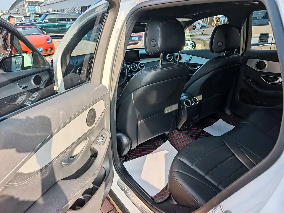 Mercedes-Benz GLC Mercedes-Benz GLC