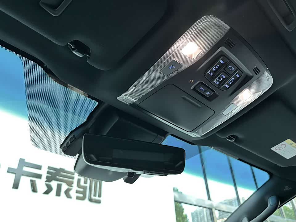 Toyota Elfa Toyota Elfa