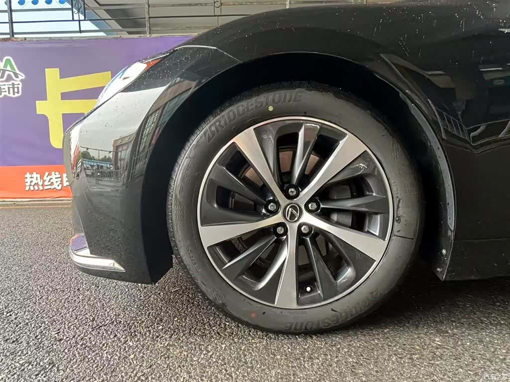 Lexus LS, 2022 6