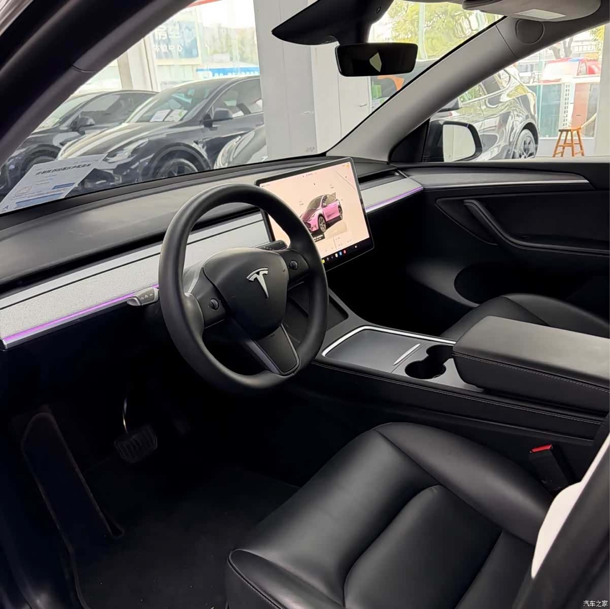 Tesla Model Y, 2024 9