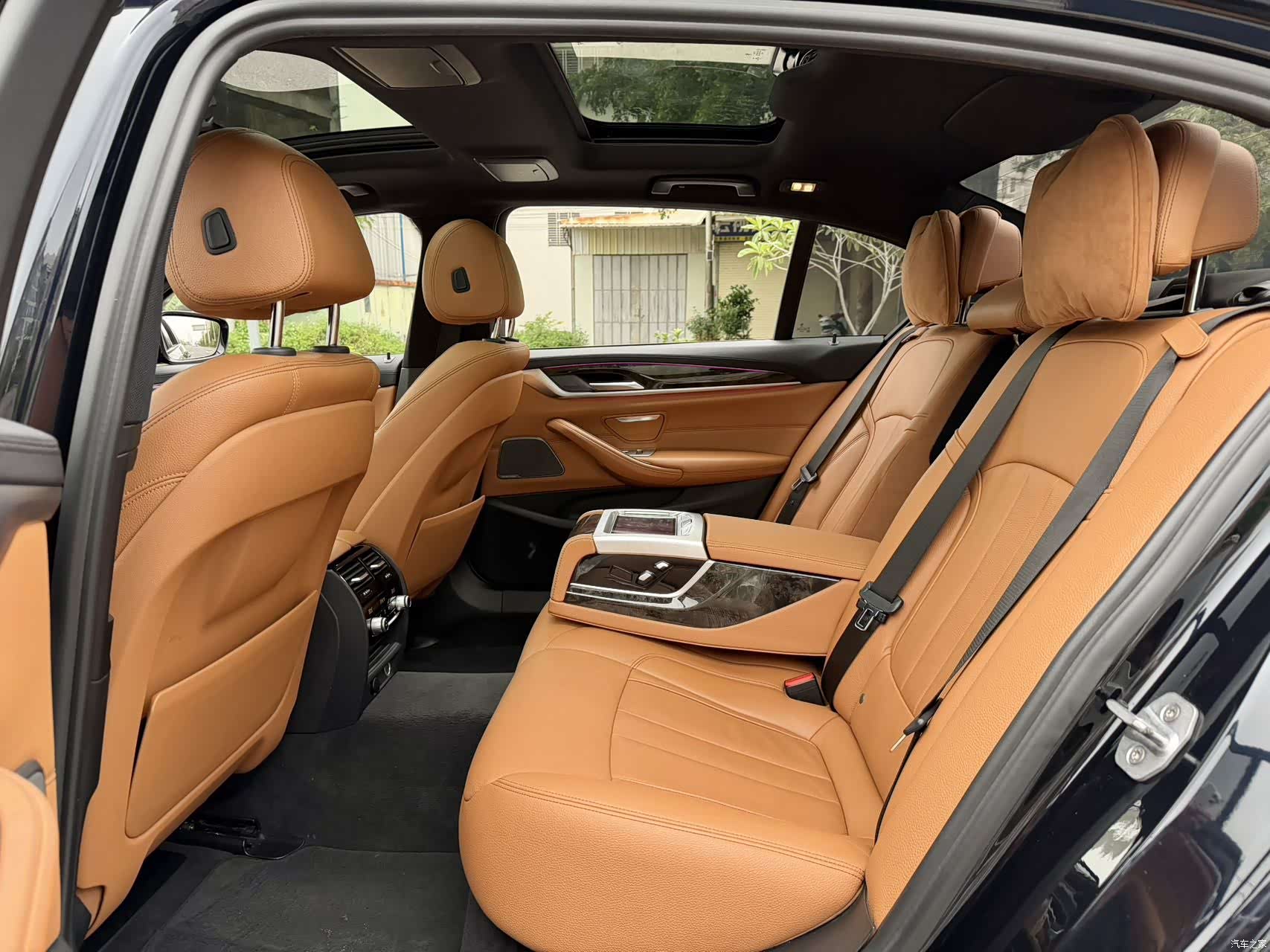 BMW 5 Series, 2018 6