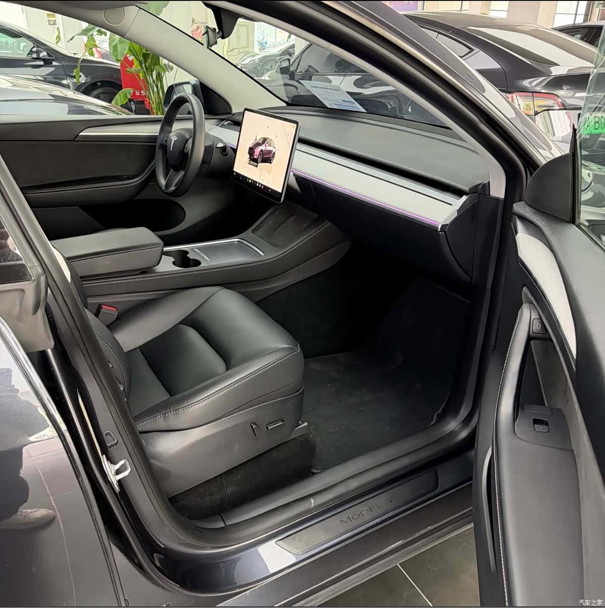 Tesla Model Y, 2024 7