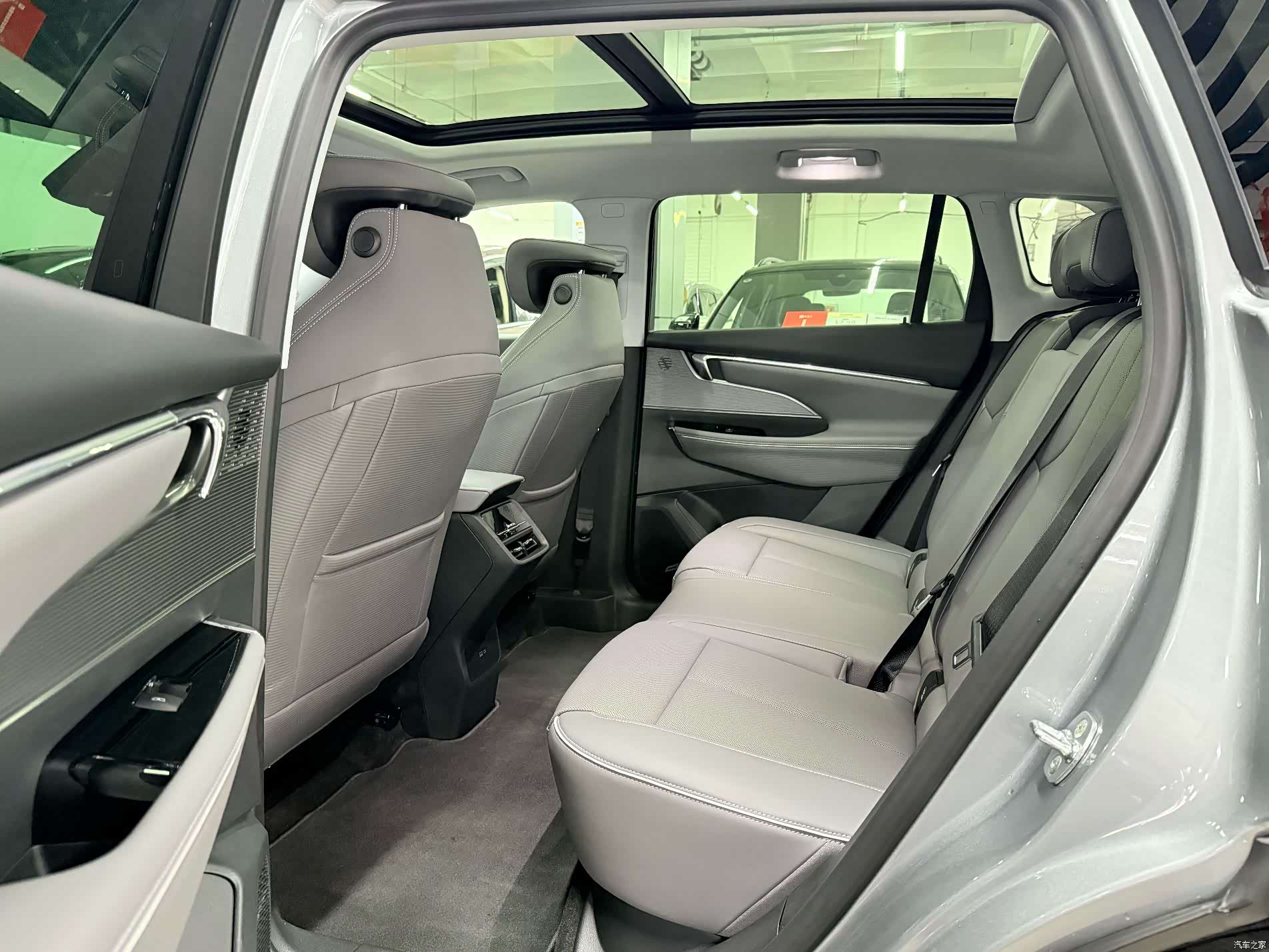 Buick E5, 2025 8