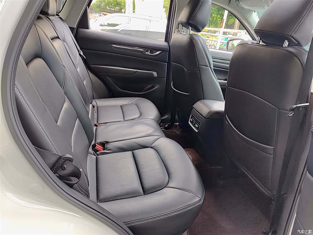 Mazda CX-5, 2024 11