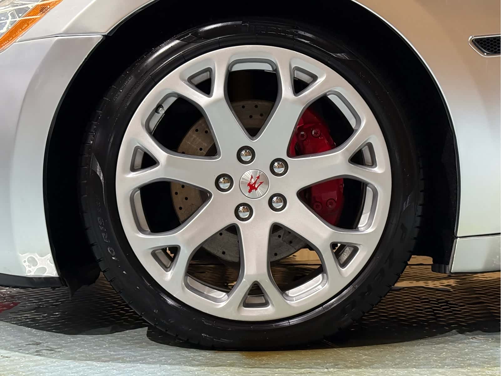 Maserati GranTurismo, 2011 15