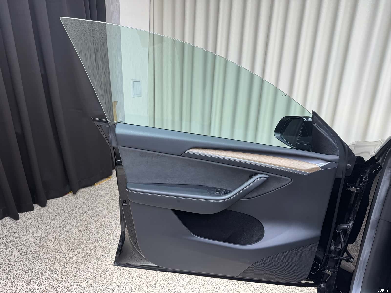 Tesla Model Y, 2022 13