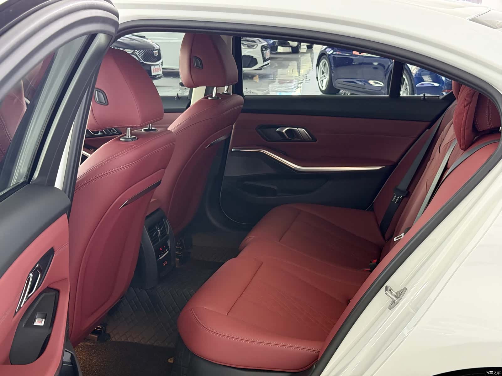 BMW 3 Series, 2026 все фото
