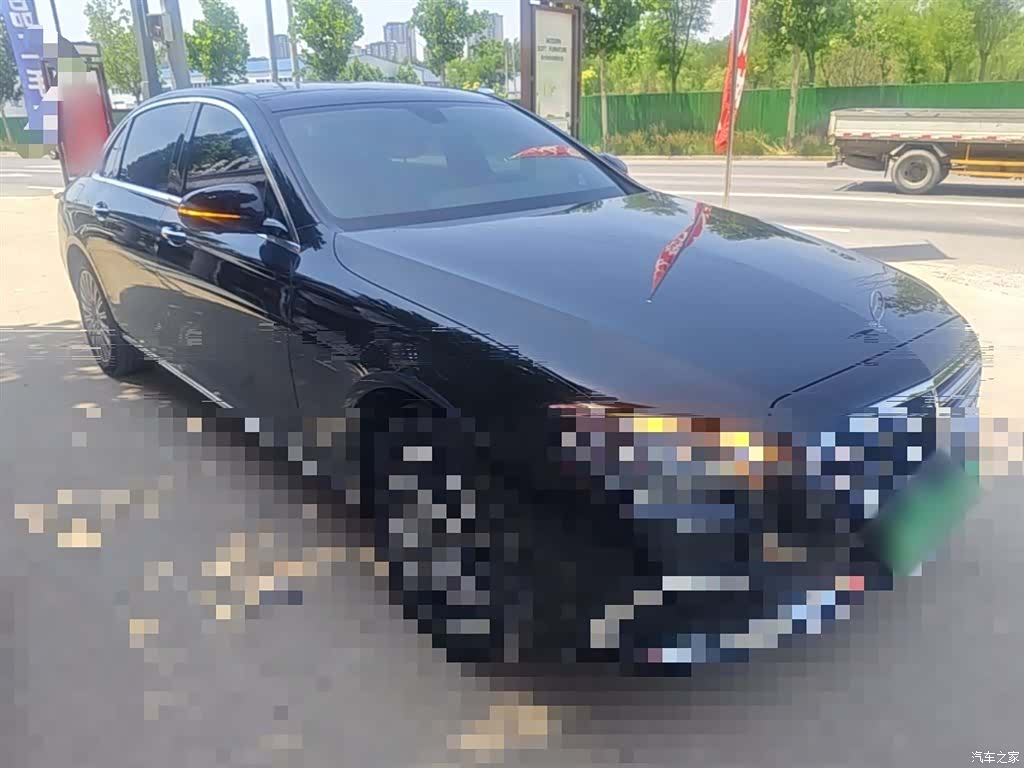 Mercedes-Benz E-Class, 2023 4
