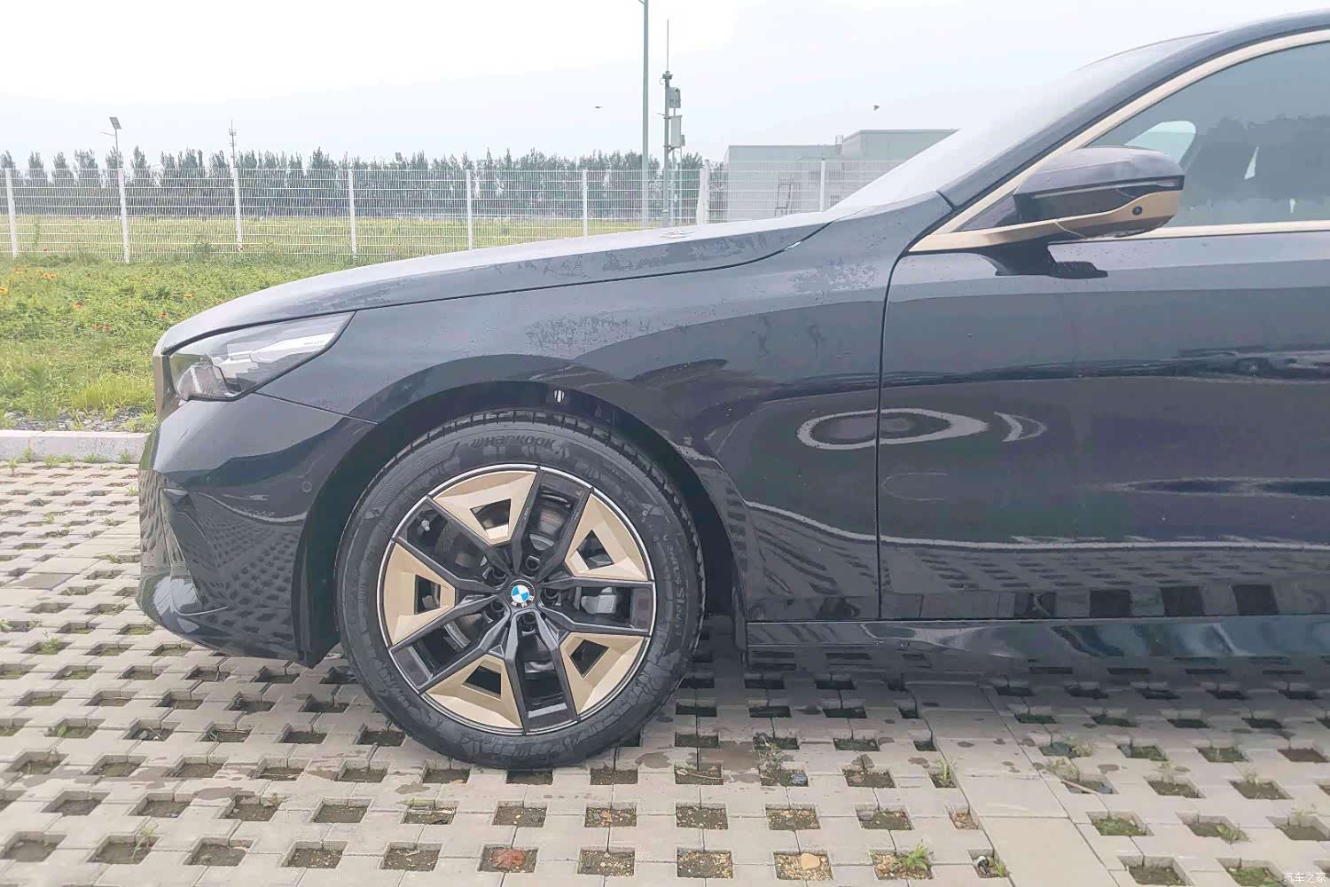 BMW 5 Series, 2026 7