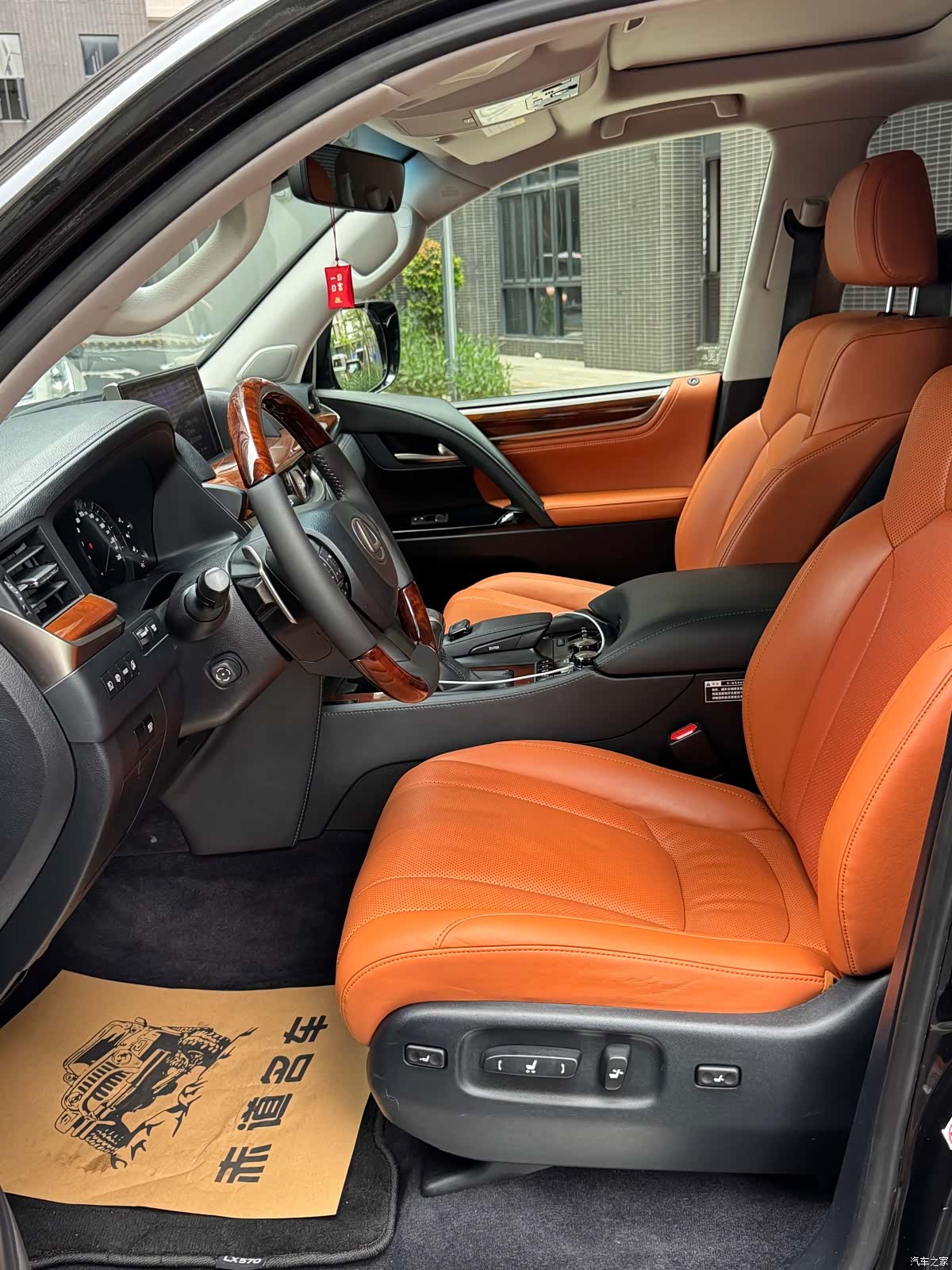 Lexus LX, 2016 9