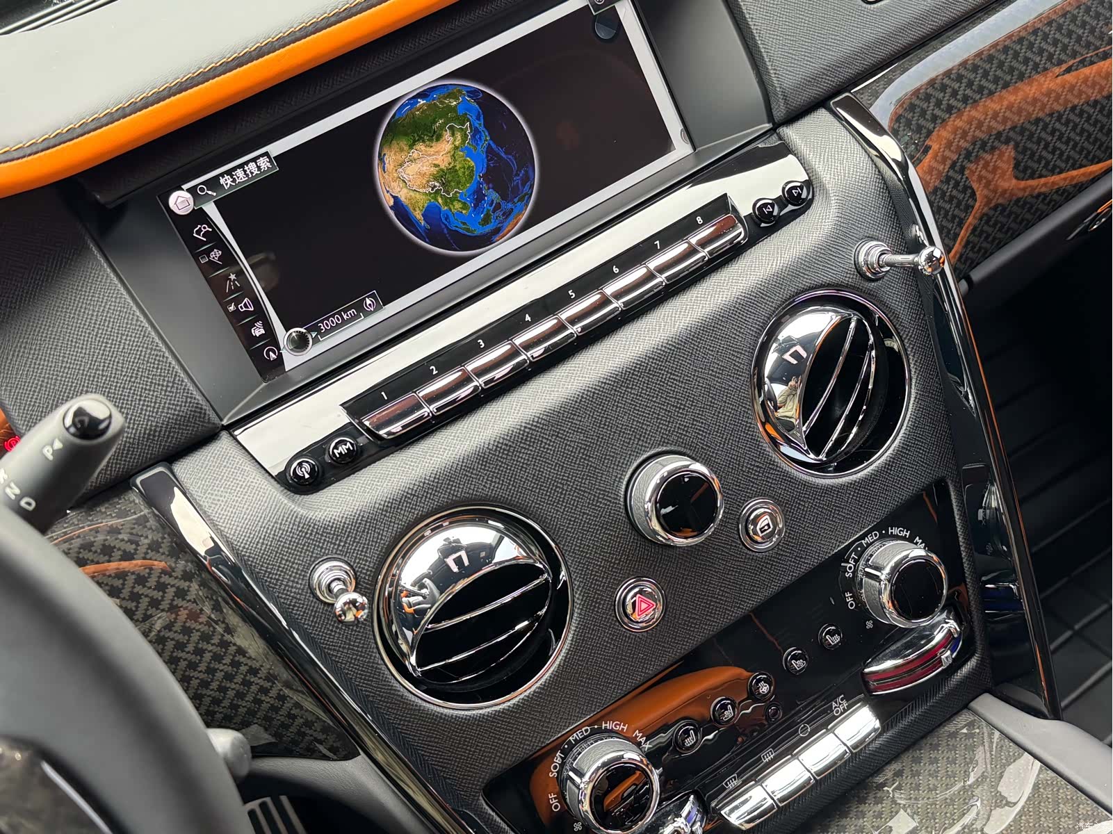 Rolls-Royce Cullinan, 2023 26