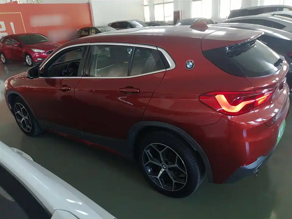 BMW X2