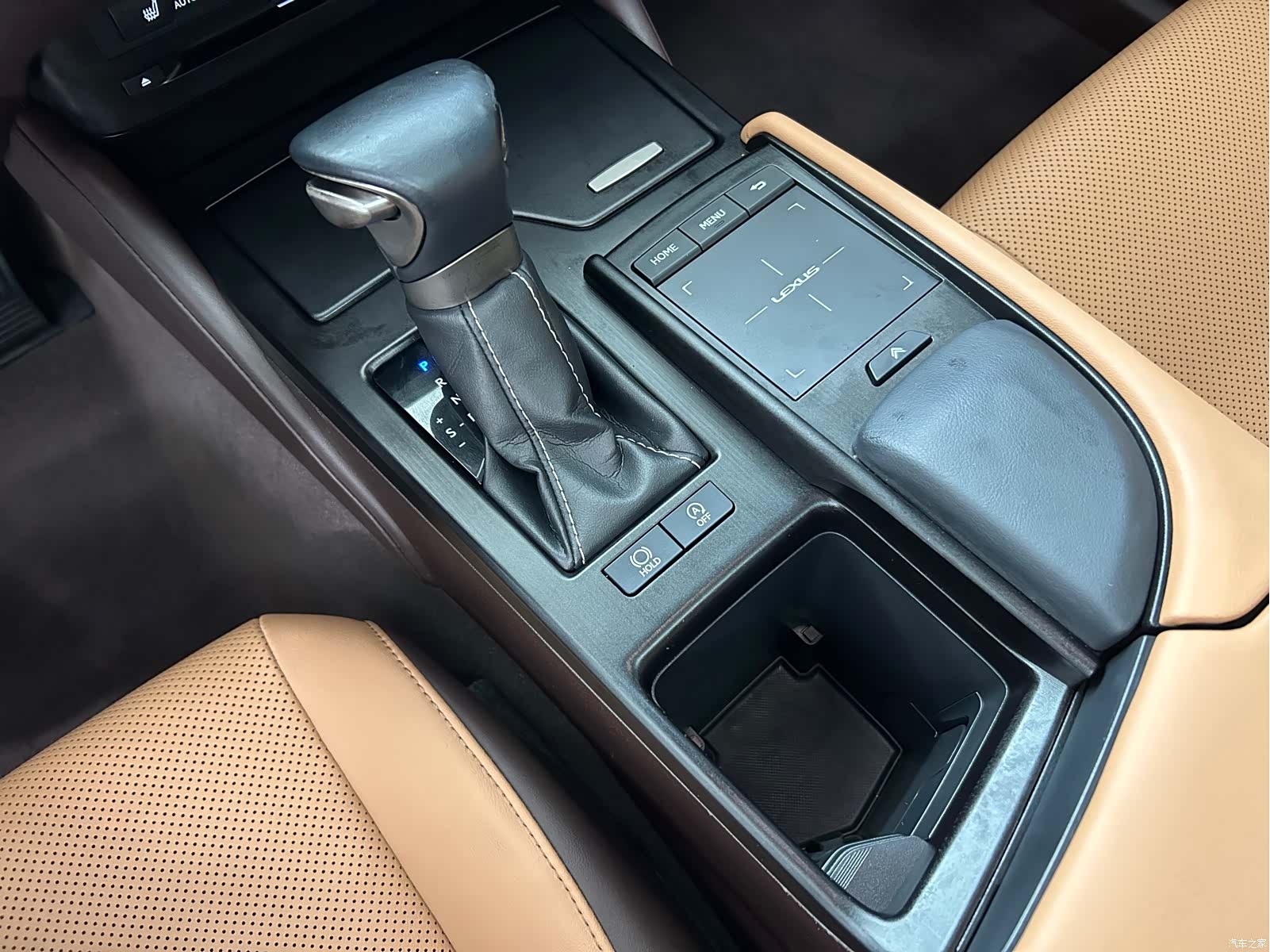 Lexus ES, 2019 15