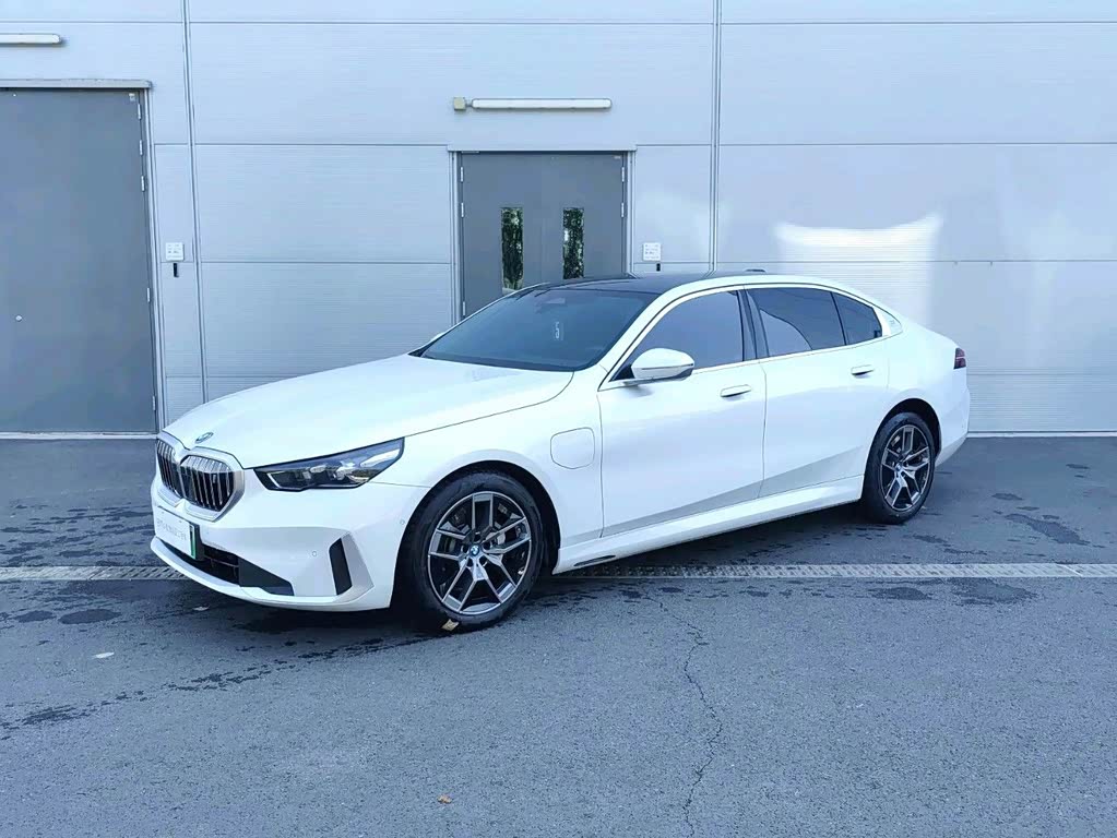 BMW i5