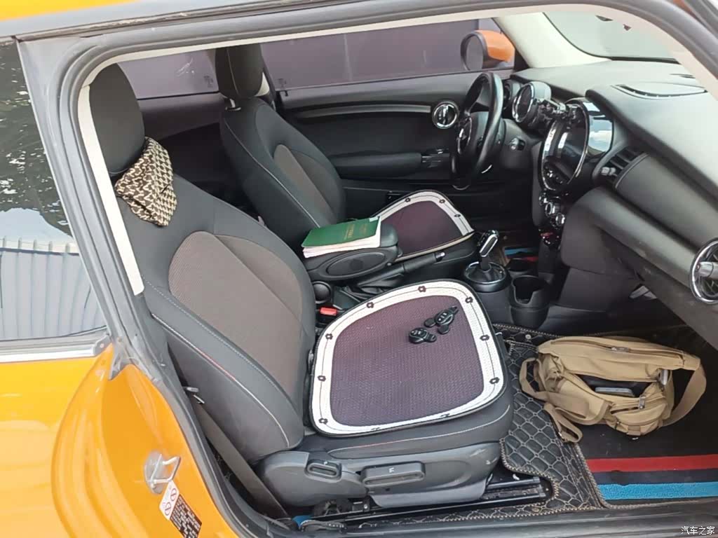 Mini ONE, 2018 25