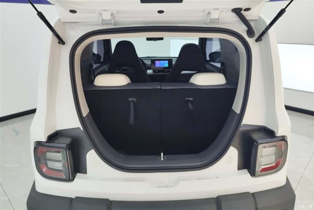 Geely Panda, 2025 4