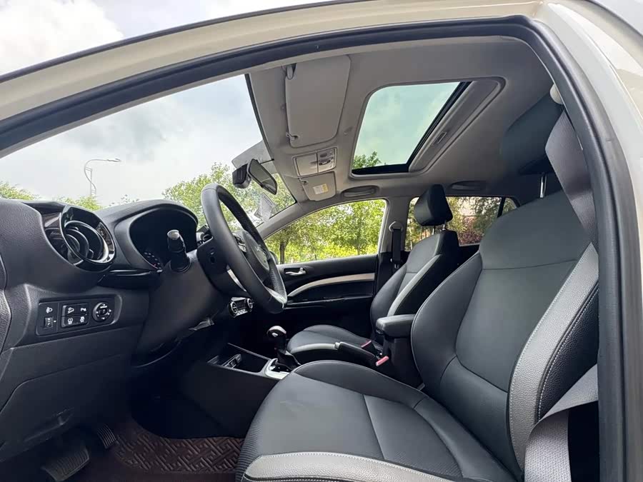 Kia Stonic 2021, фото 3