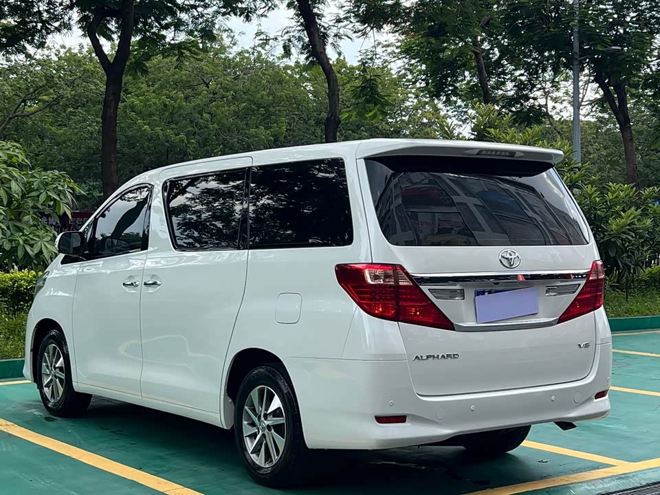 Toyota Elfa