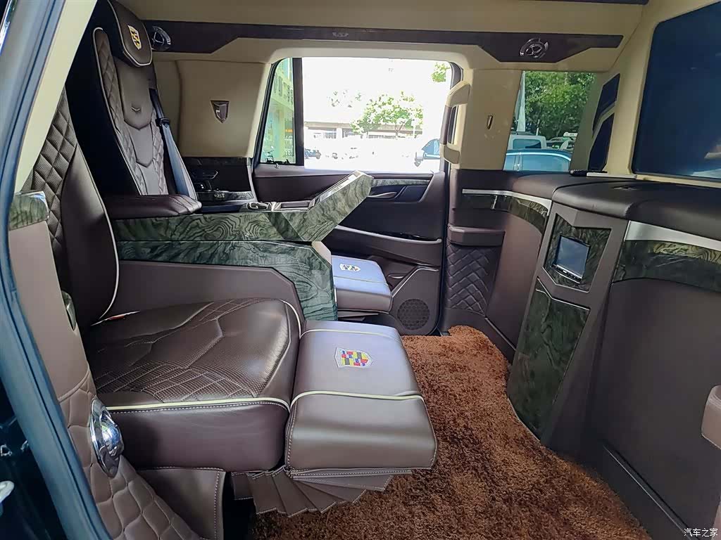 Cadillac Escalade, 2019 10