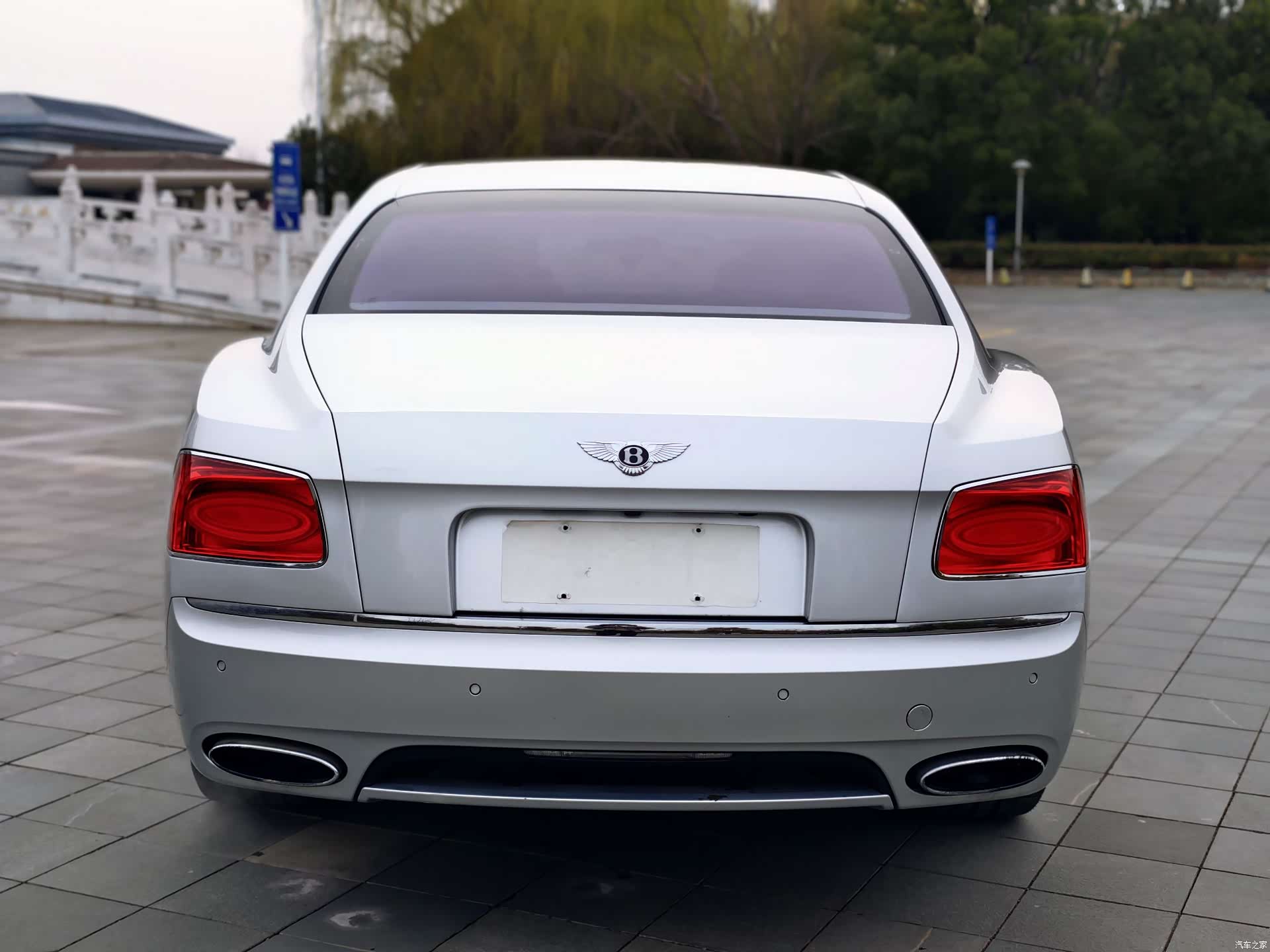 Bentley Flying Spur, 2016 9