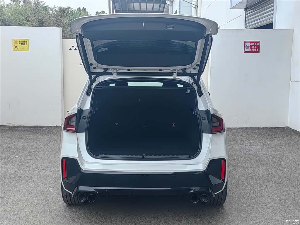 BMW X1, 2025 6